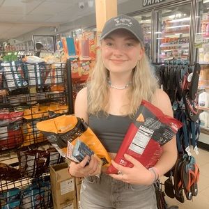 Meet your Posher, Emma